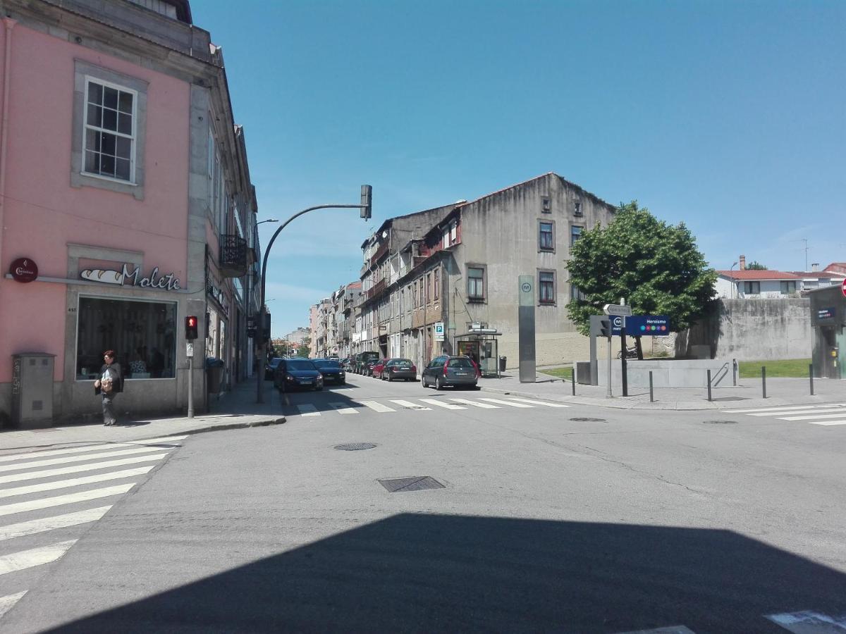 St. Johns Alley Of Poetry And Imaginary Cats Porto Exterior photo